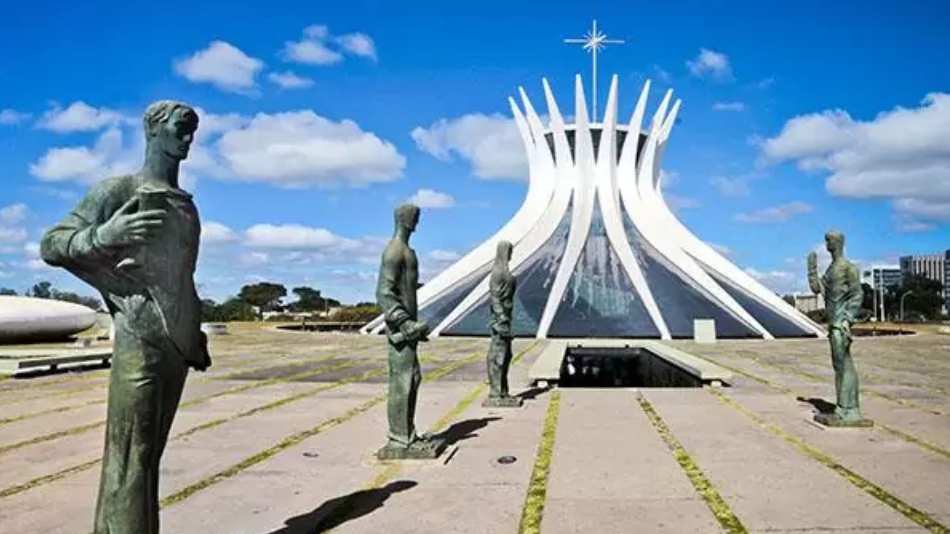 paisagem da catedral metropolitana de brasilia